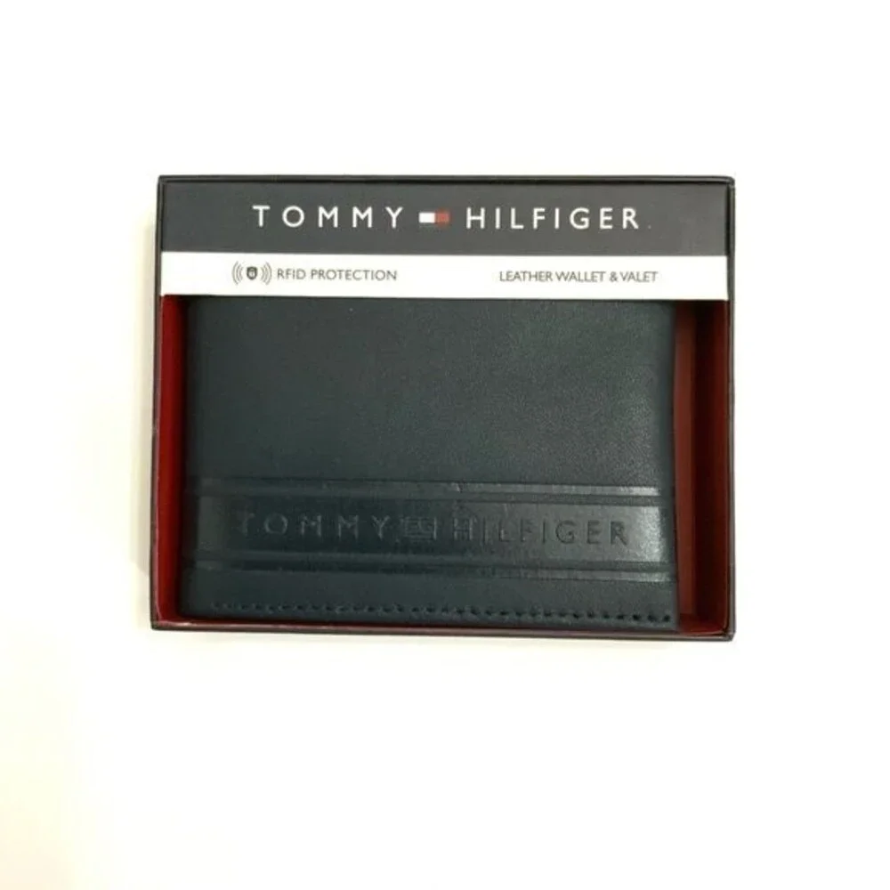 Tommy Hilfiger Leather Wallet & Valet